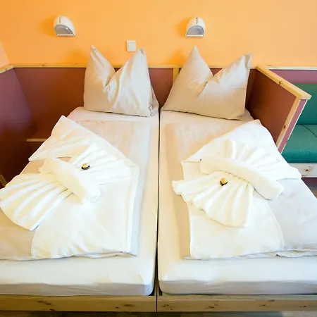 Jufa Hotel 3*