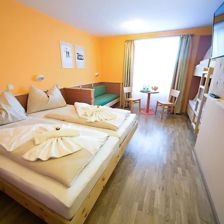 Jufa Hotel 3*